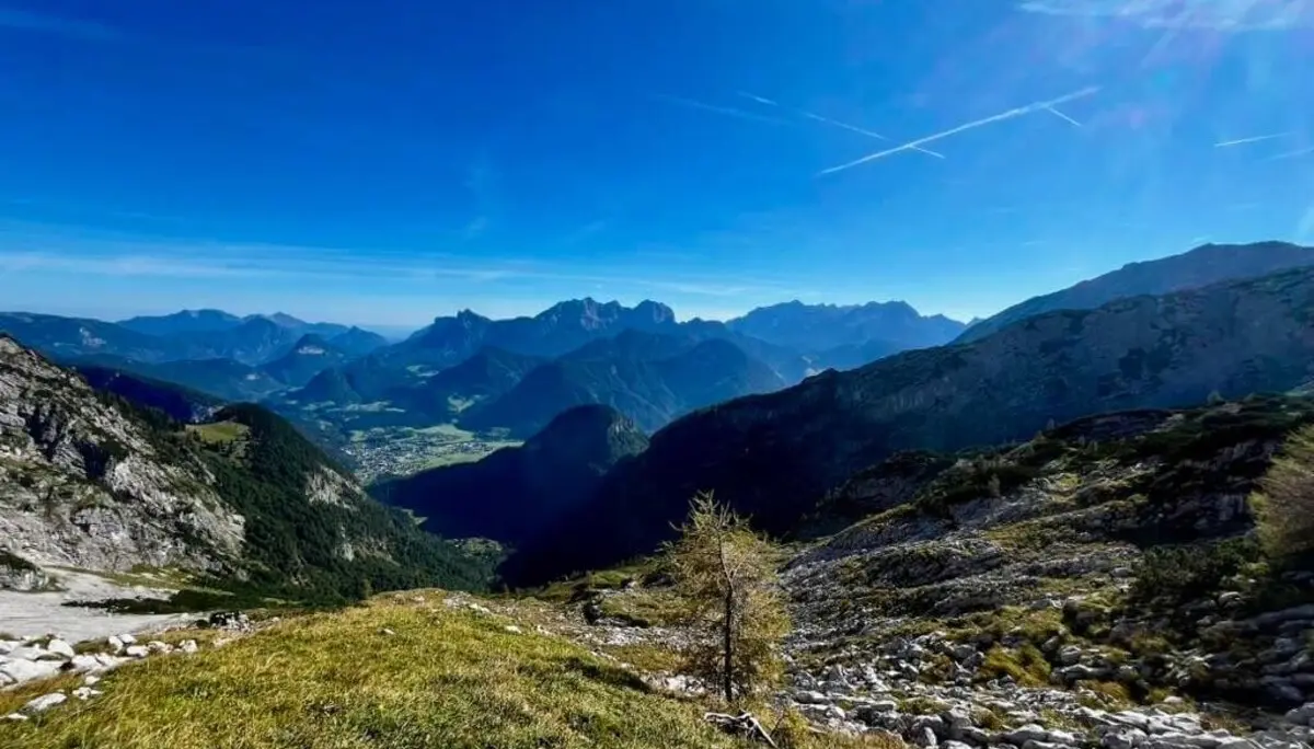 Aufstieg zur Hütte mit Blick auf Lofer | © Markus Sellmeier