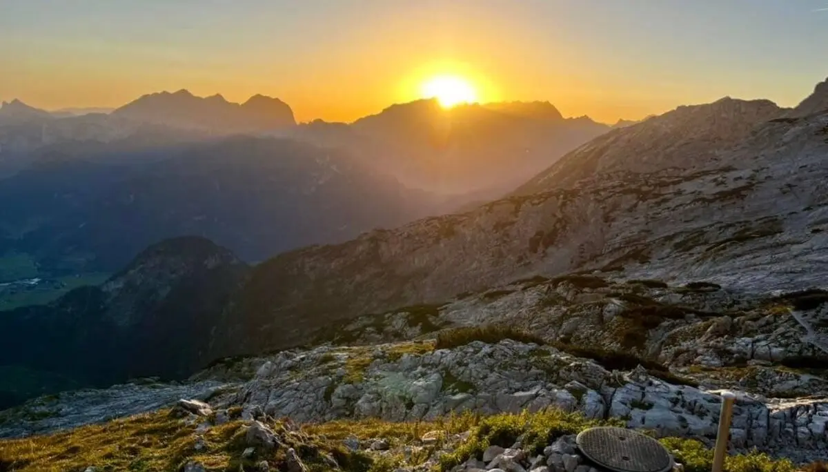 Sonnenaufgang auf der Hütte | © Markus Sellmeier