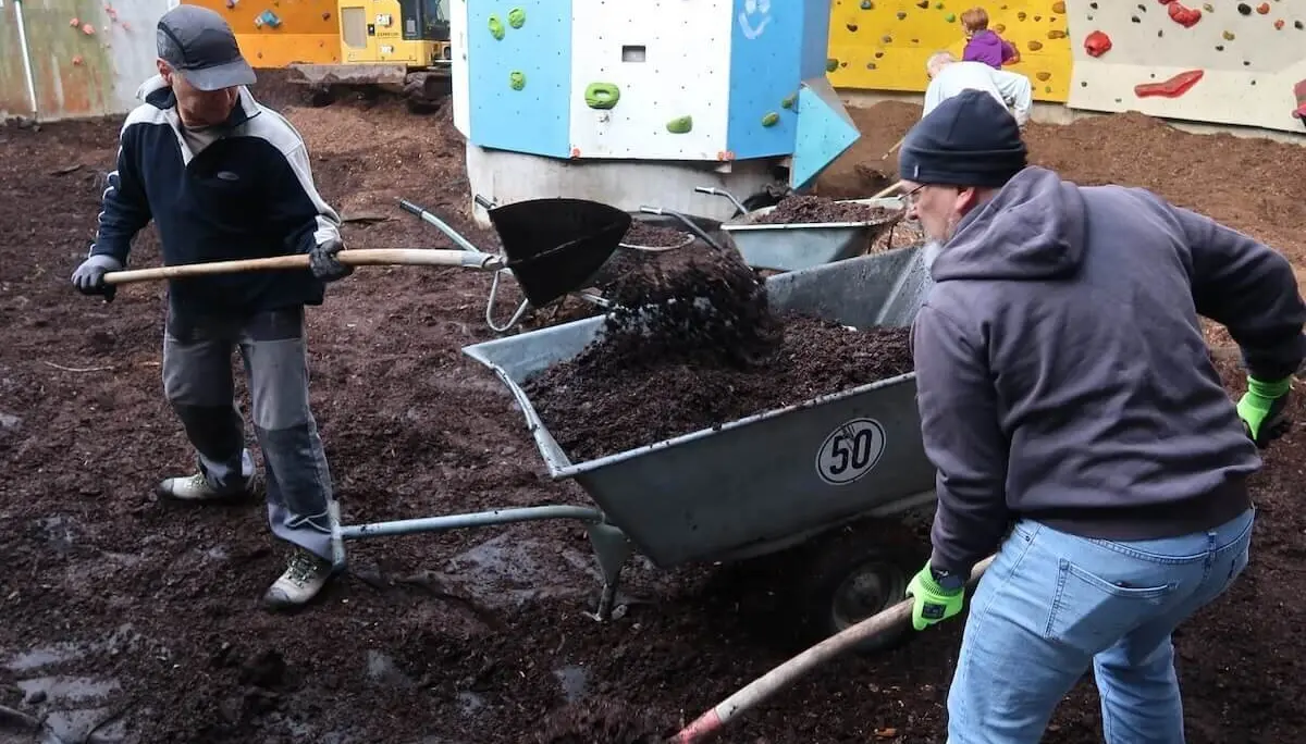 Arbeitsdienst Bodenaustausch 10-12 Oktober 2024 | © DAV Markt Schwaben