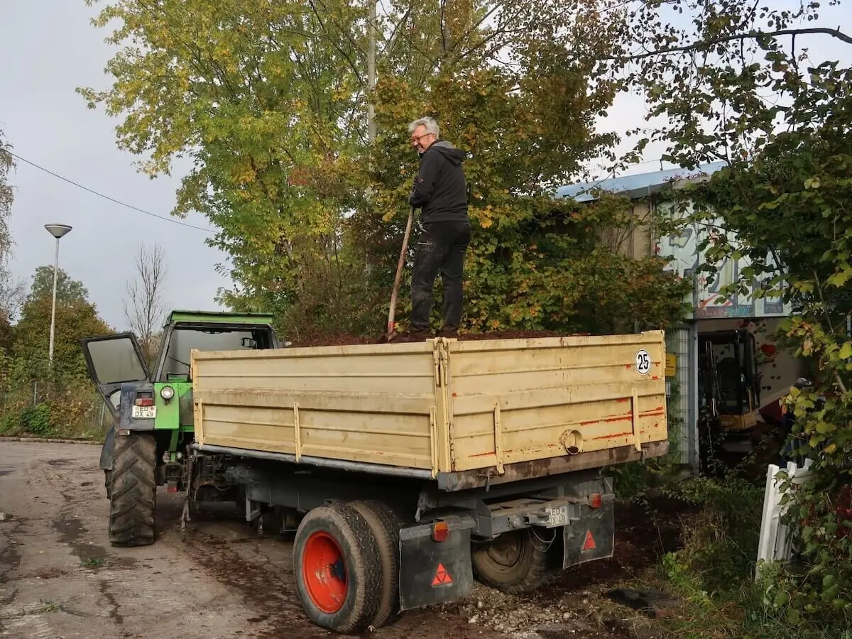 Arbeitsdienst Bodenaustausch 10-12 Oktober 2024 | © DAV Markt Schwaben