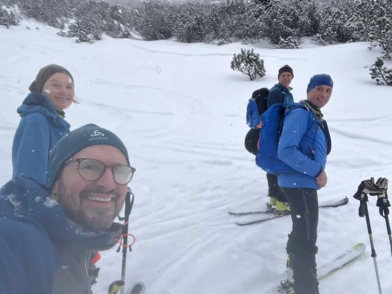 Kurze Pause am oberen Ende der Mulde über der Mooslahneralm | © Peter Langenbacher 2025