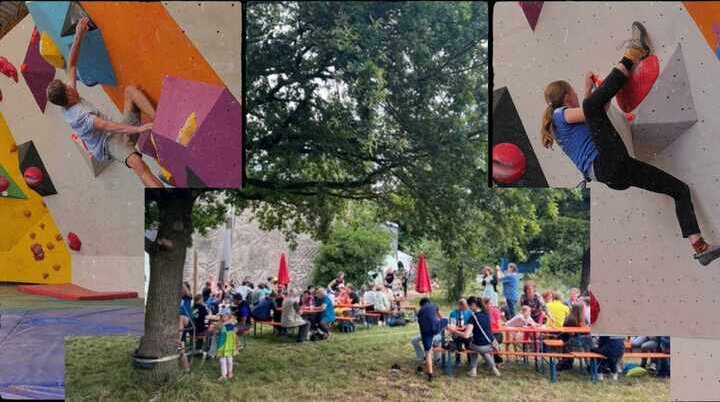 Dynamische Szene beim Sommerfest mit Bouldercup: Kletterer bezwingen bunte Boulderwände, während Gäste entspannt unter Bäumen an Tischen sitzen. Sportliche Herausforderung trifft auf geselliges Beisammensein. | © DAV Markt Schwaben