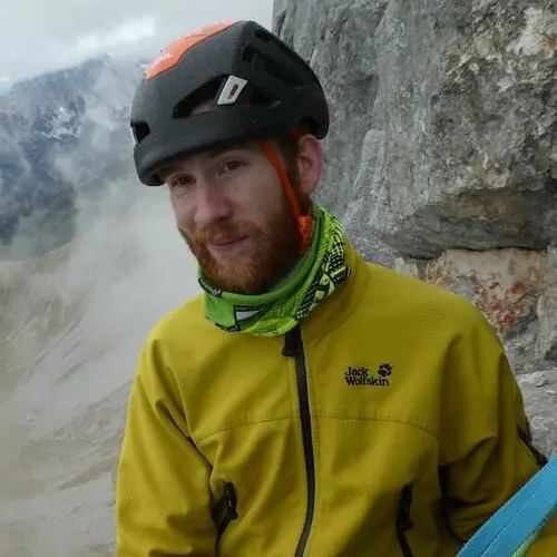 Porträt von Florian Tkaczuk, Leiter der Kletterabteilung und Turmwart des DAV Markt Schwaben. | © Walter Kressirer