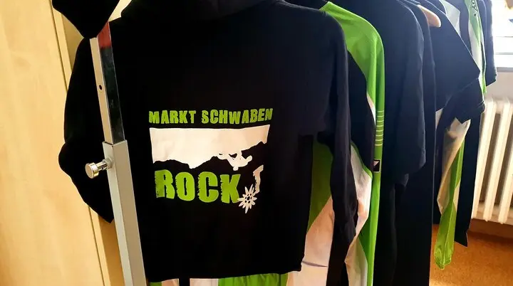 Vereinsartikel des DAV Markt Schwaben | © DAV Markt Schwaben | Foto Anna Maria Blau