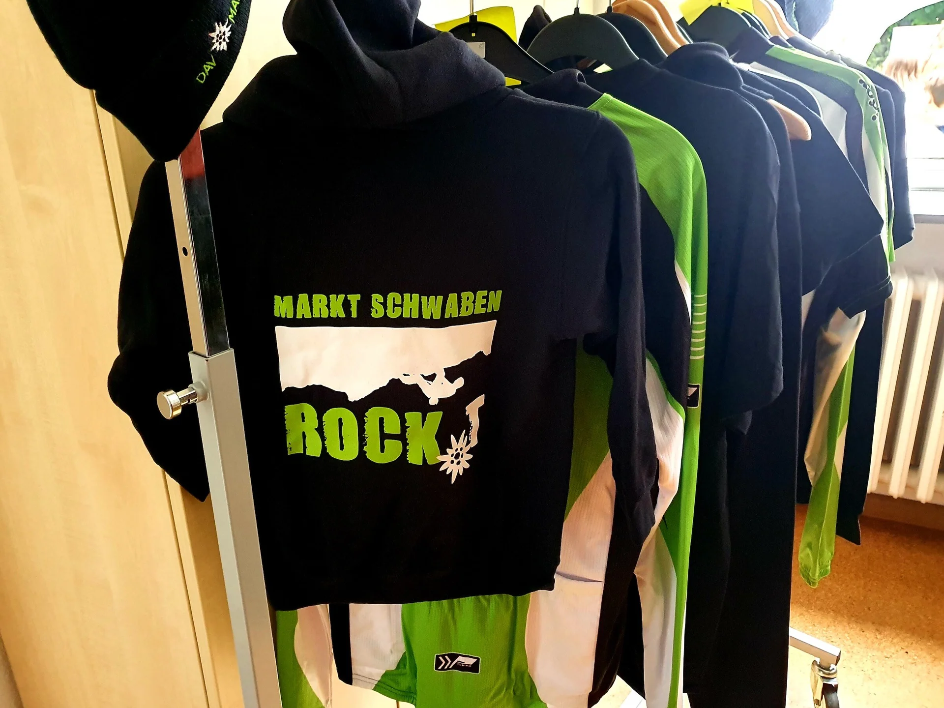 Vereinsartikel des DAV Markt Schwaben | © DAV Markt Schwaben | Foto Anna Maria Blau