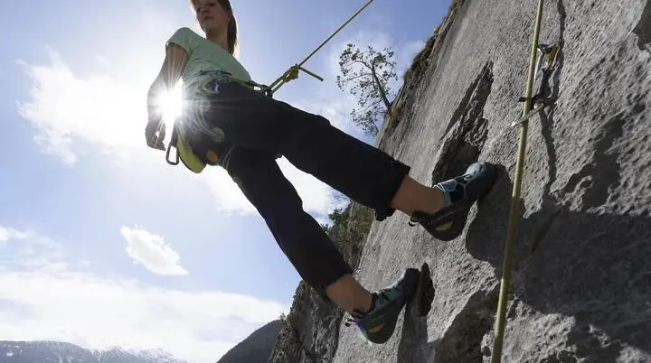 Outdoor-Klettern am Fels | © DAV/Wolfgang Ehn